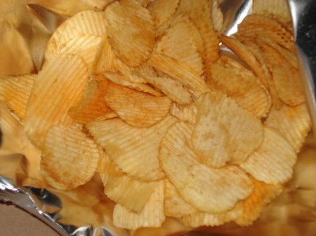 calbee-poterich-otonano-cheese2.jpg
